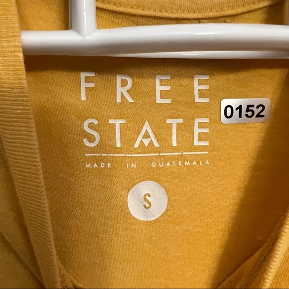 Free State woman’s T-shirt. Size Small Yellow - Picture 6 of 8